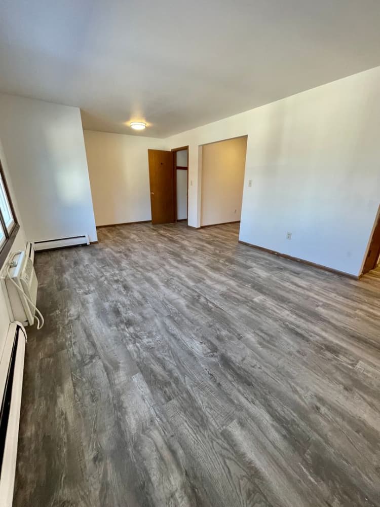 Milwaukee County apartments for rent - image - large (2).jpeg