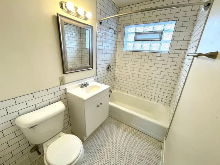 Milwaukee County apartments for rent - image - large (10).jpeg