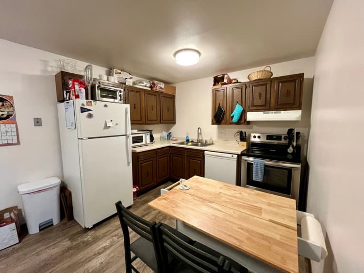 Milwaukee County apartments for rent - image - large (52).jpeg