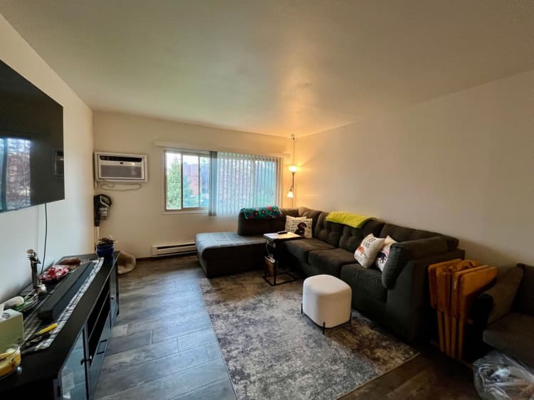 Milwaukee County apartments for rent - image - large (47).jpeg