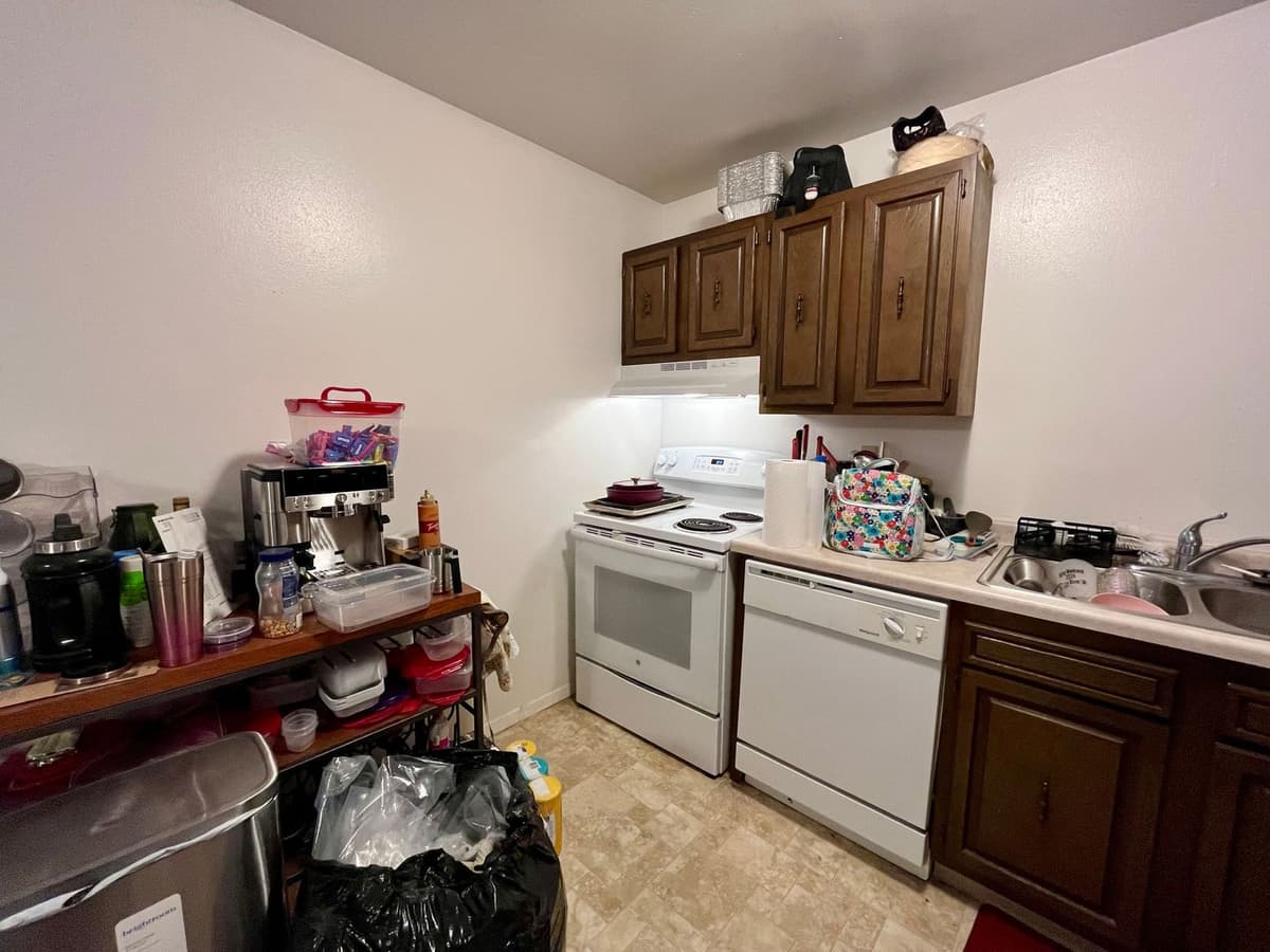 Milwaukee County apartments for rent - image - large (35).jpeg