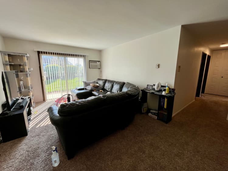 Milwaukee County apartments for rent - image - large (15).jpeg