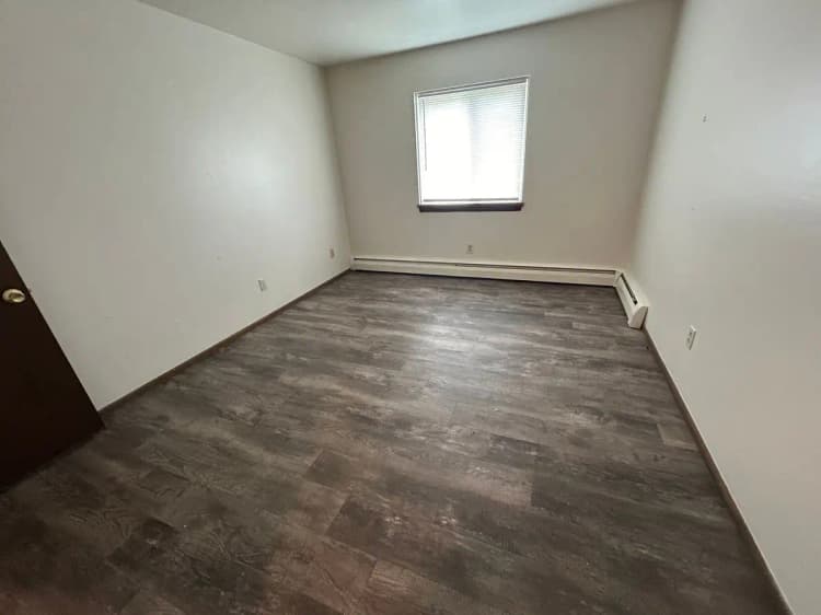 Milwaukee County apartments for rent - image - large (27).jpeg