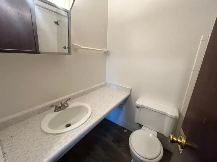 Milwaukee County apartments for rent - image - large (31).jpeg