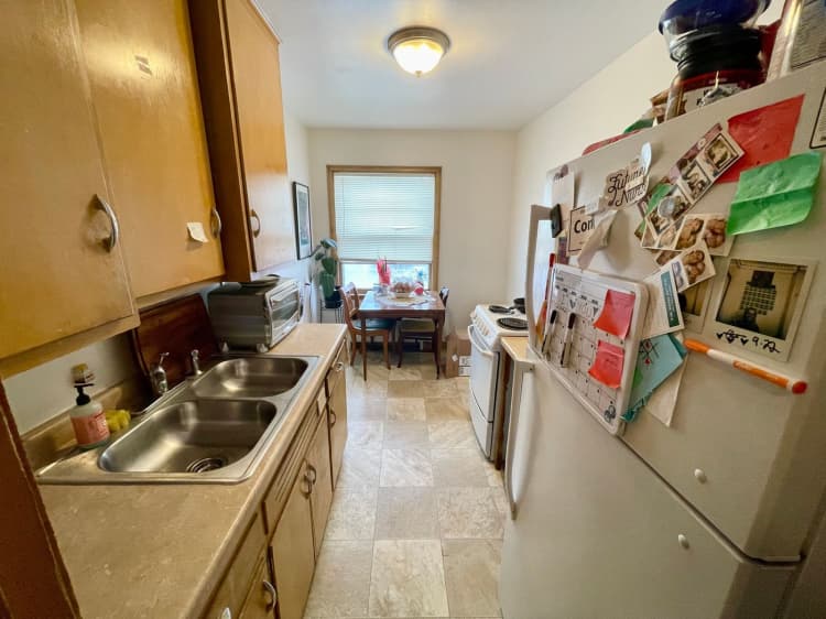 Milwaukee County apartments for rent - image - large (2).jpeg