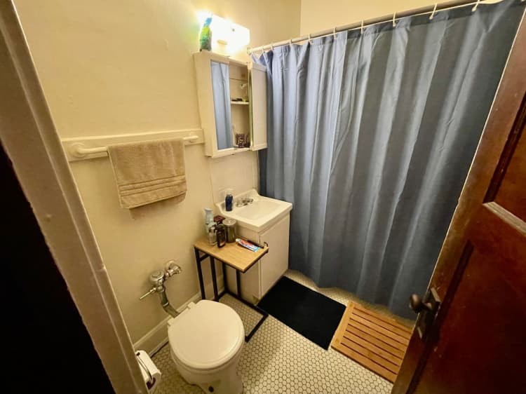 Milwaukee County apartments for rent - image - large (7).jpeg