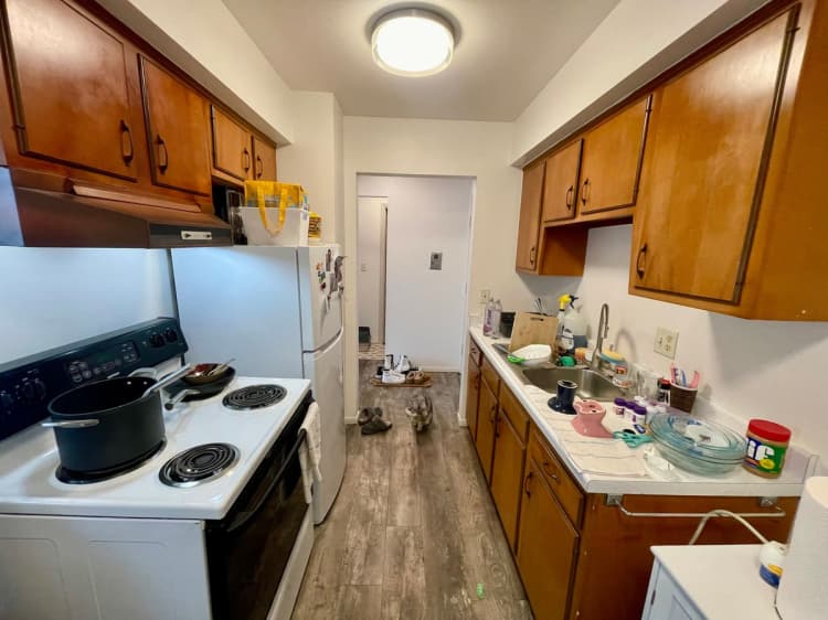 Milwaukee County apartments for rent - image - large (15).jpeg