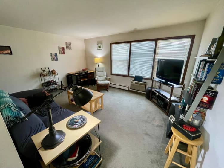 Milwaukee County apartments for rent - image - large.jpeg