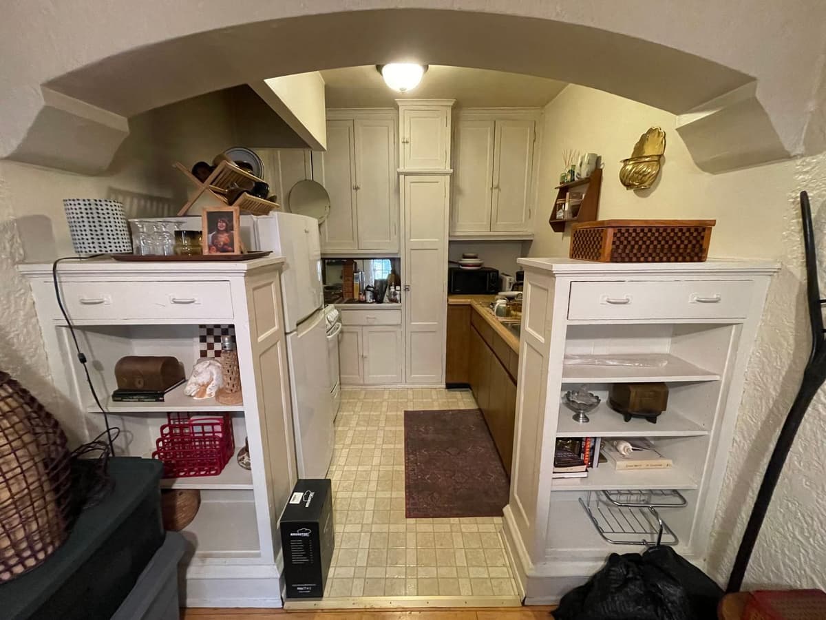 Milwaukee County apartments for rent - Property image - 2027 N Prospect - 3