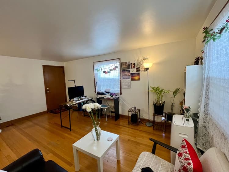 Milwaukee County apartments for rent - image - large (2).jpeg