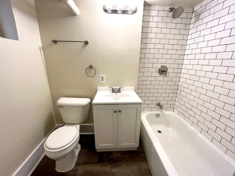 Milwaukee County apartments for rent - image - large (8).jpeg