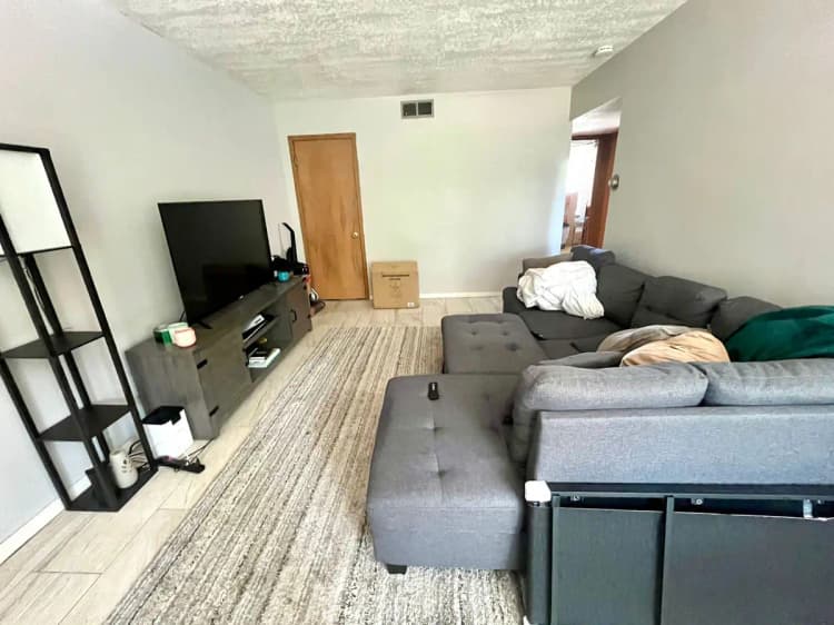 Milwaukee County apartments for rent - image - large (2).jpeg
