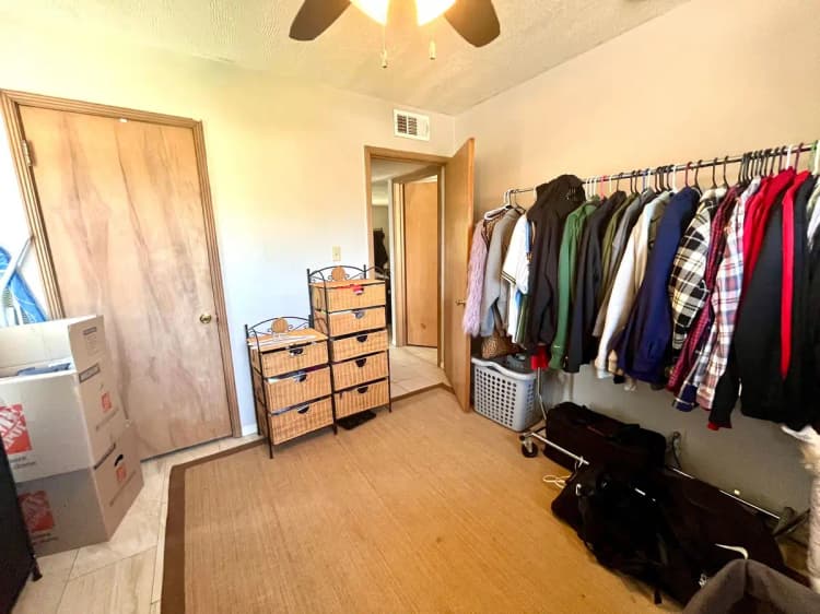 Milwaukee County apartments for rent - image - large (7).jpeg