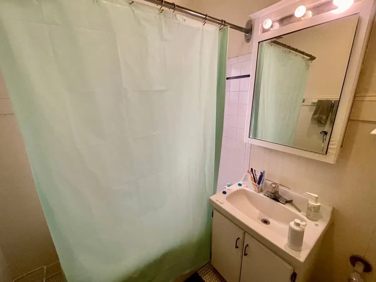 Milwaukee County apartments for rent - image - large (22).jpeg
