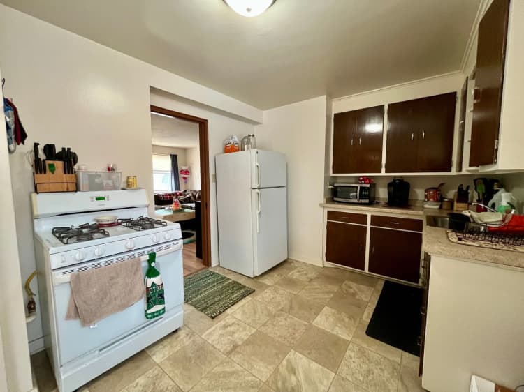 Milwaukee County apartments for rent - image - large (15).jpeg
