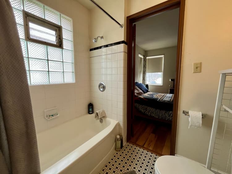 Milwaukee County apartments for rent - image - large (21).jpeg