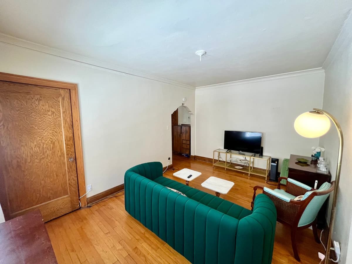 Milwaukee County apartments for rent - image - large (1).jpeg