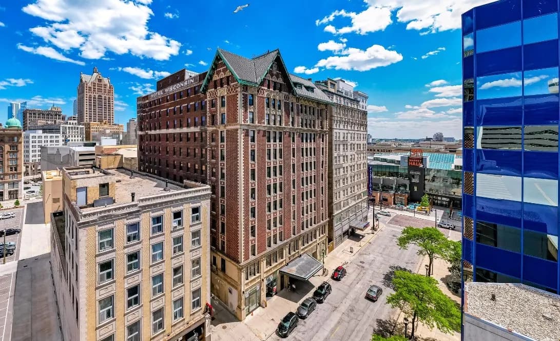 Milwaukee County apartments for rent - Property image - The Grand Wisconsin - 2