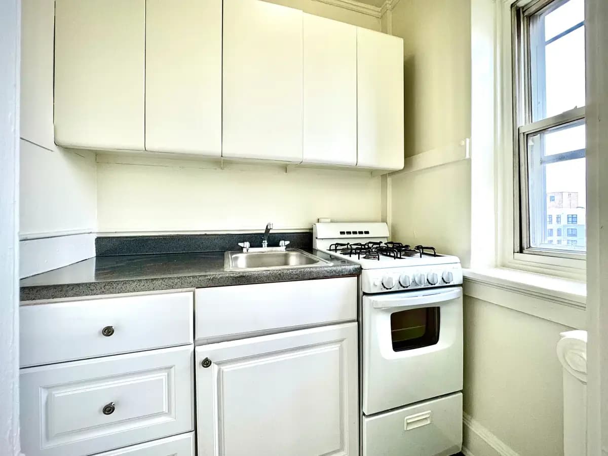 Milwaukee County apartments for rent - Property image - Marshall Hall - 3