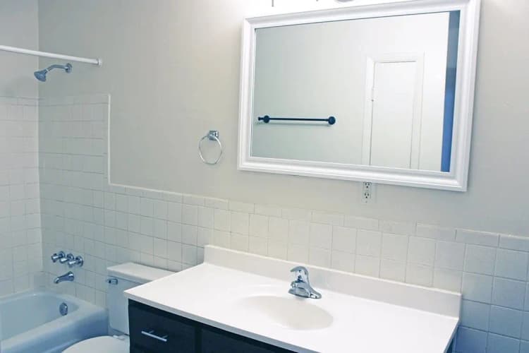 Milwaukee County apartments for rent - image - east-park-apartments-milwaukee-wi-building-photo (1).jpg