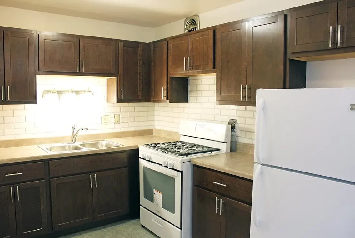 Milwaukee County apartments for rent - image - east-park-apartments-milwaukee-wi-primary-photo.jpg