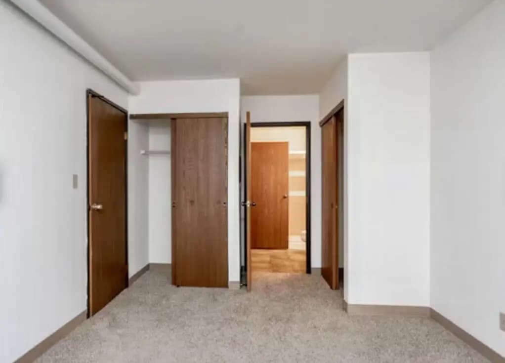 Milwaukee County apartments for rent - Property image - Marshall House Apartments - 3
