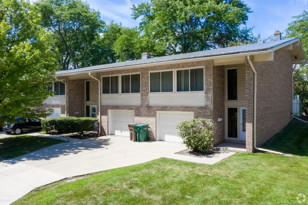 Milwaukee County apartments for rent - Property image - Clayton Park Townhouses - 1