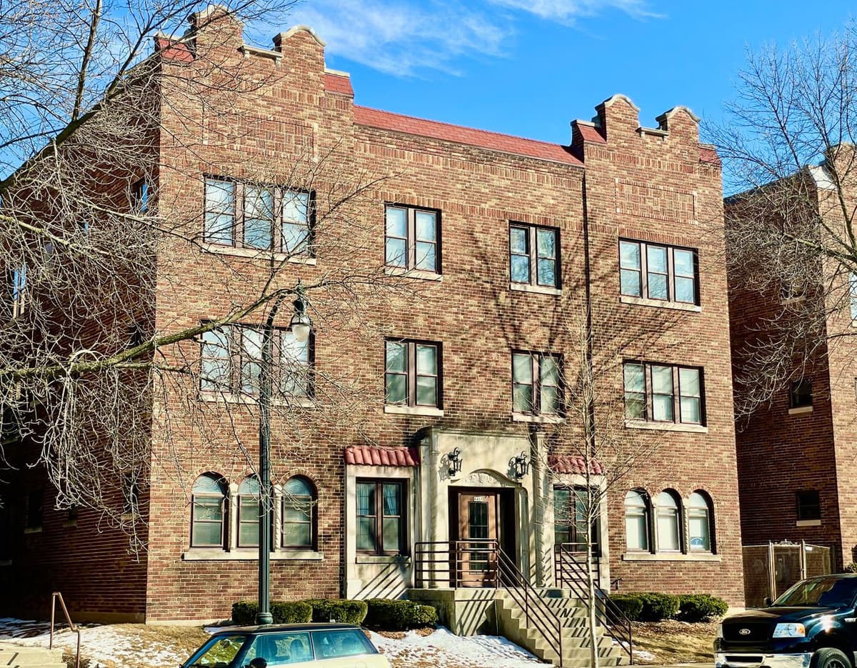 Milwaukee County apartments for rent - Property image - 4468 N Oakland Ave - 1
