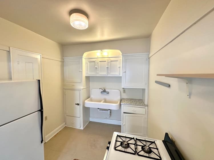Milwaukee County apartments for rent - image - large (11).jpeg