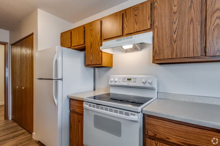 Milwaukee County apartments for rent - image - large.jpg.avif