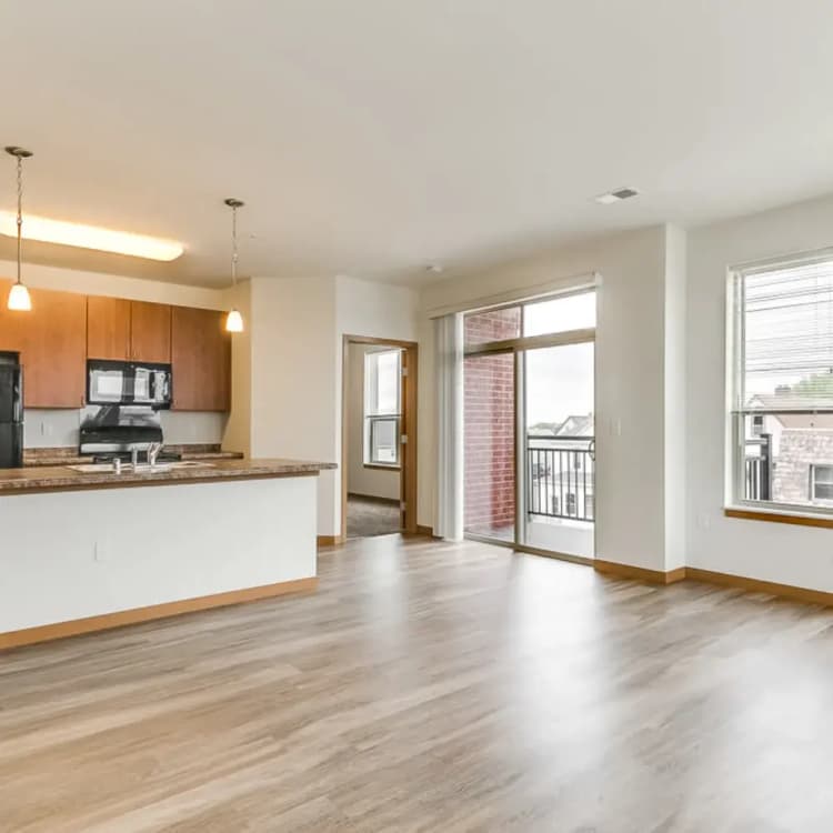 Milwaukee County apartments for rent - image - layton-square_30_lyh699.webp