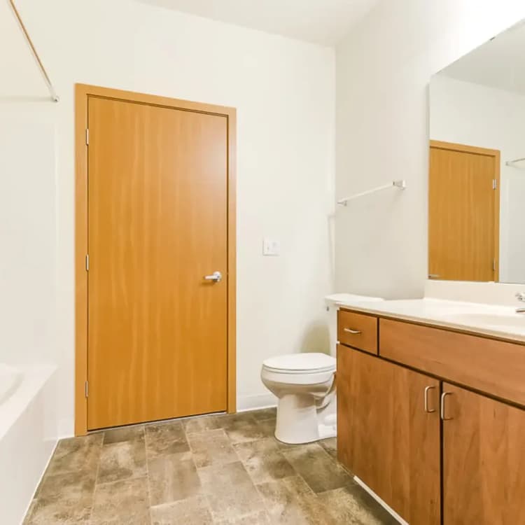 Milwaukee County apartments for rent - image - layton-square_41_wvif43.webp