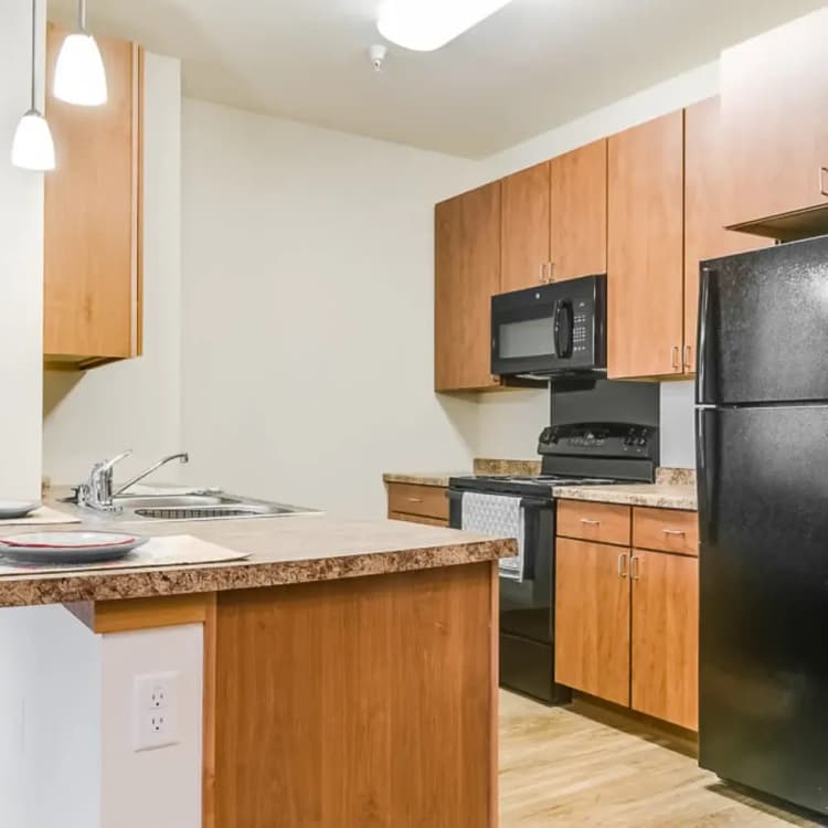 Milwaukee County apartments for rent - image - layton-square_4_n4igkp.webp