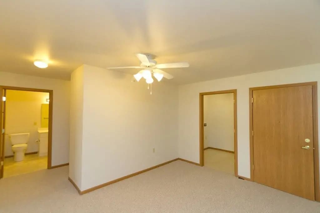 Milwaukee County apartments for rent - image - IMG_3480(1).jpg