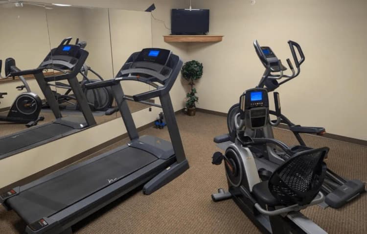 Milwaukee County apartments for rent - image - PrairieHill_SeniorApartments_45.png