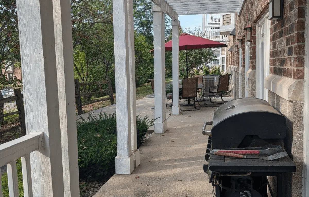 Milwaukee County apartments for rent - image - PrairieHill_SeniorApartments_49.png