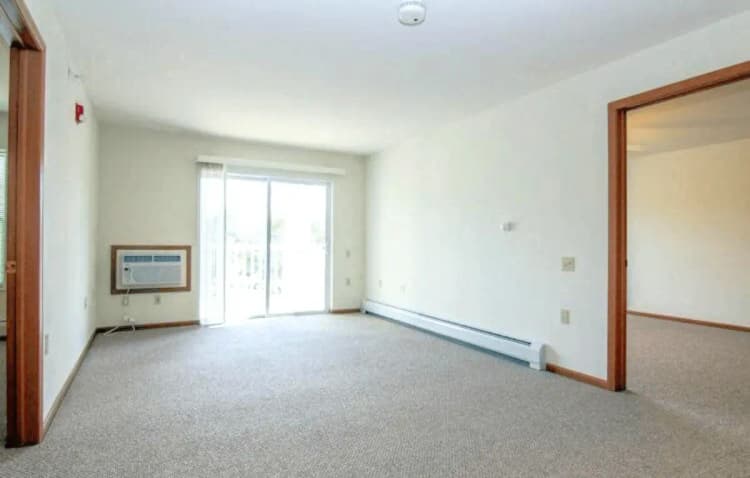 Milwaukee County apartments for rent - image - PrairieHill_SeniorApartments_61.png