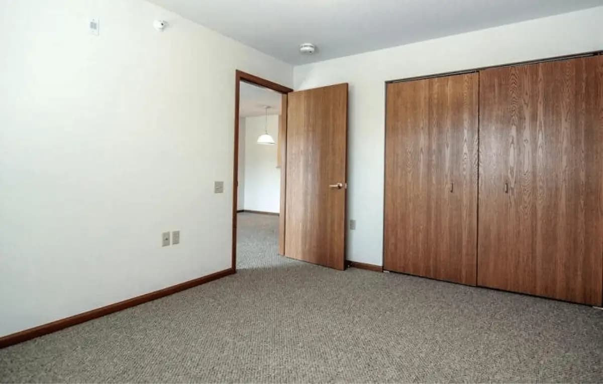 Milwaukee County apartments for rent - image - PrairieHill_SeniorApartments_65.png