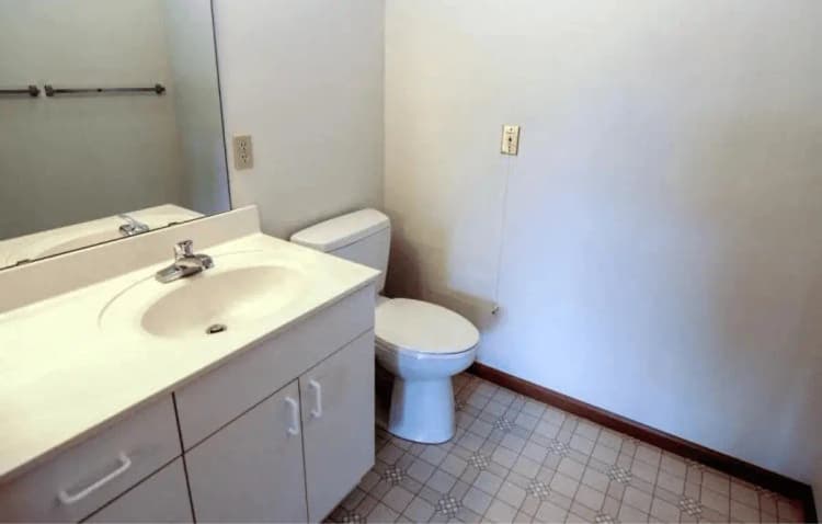 Milwaukee County apartments for rent - image - PrairieHill_SeniorApartments_70.png