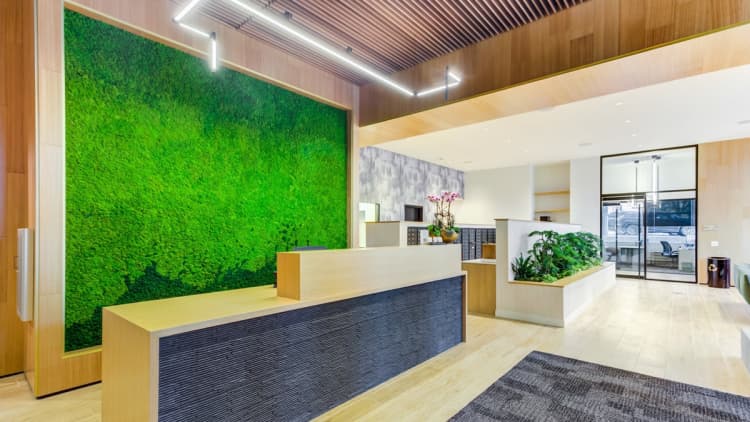 Milwaukee County apartments for rent - image - Ascent Lobby - Concierge Desk