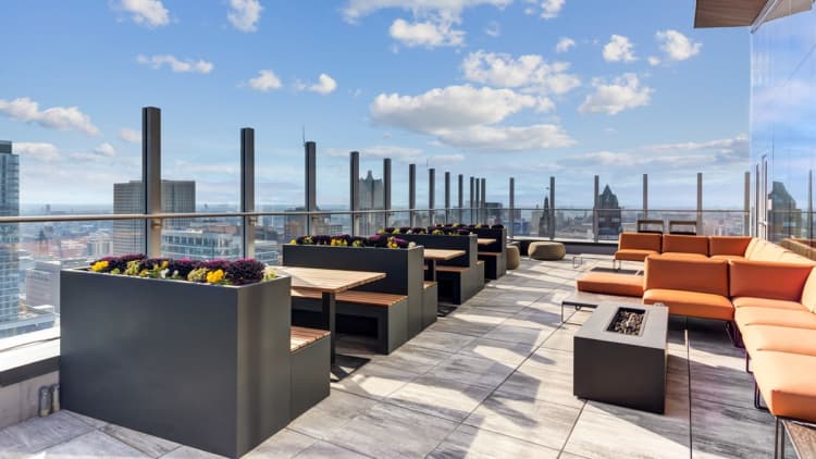 Milwaukee County apartments for rent - image - 25th Floor - Skyline Terrace