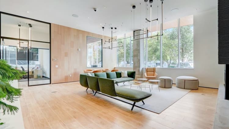 Milwaukee County apartments for rent - image - Ascent Lobby
