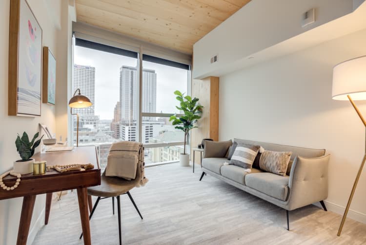 Milwaukee County apartments for rent - image - Spruce - 3 BD / 2 BA - Bedroom