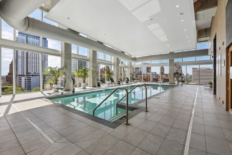 Milwaukee County apartments for rent - image - 7th Floor - Pool