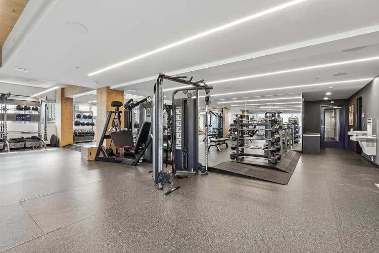 Milwaukee County apartments for rent - image - 7th Floor - Fitness Center