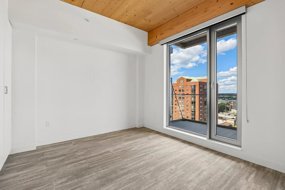 Milwaukee County apartments for rent - image - Willow - 3 BD / 2 BA - Bedroom