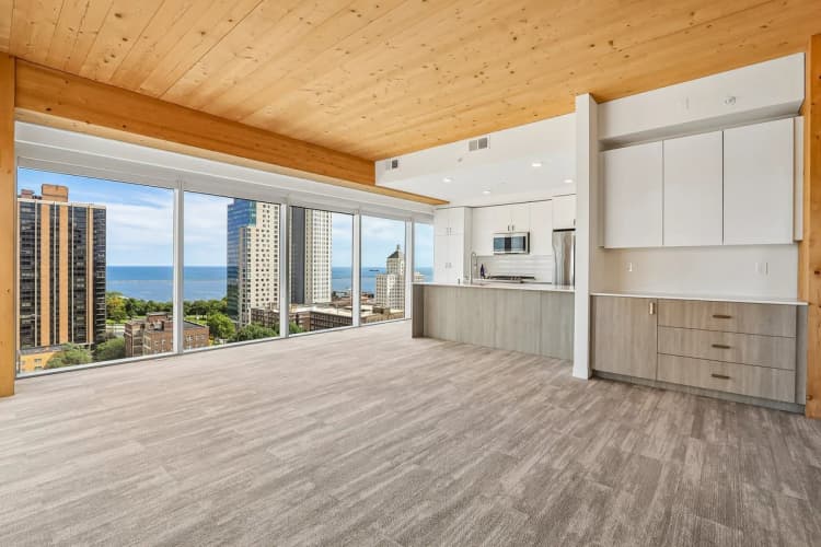 Milwaukee County apartments for rent - image - Willow - 3BD / 2 BA - Living Space