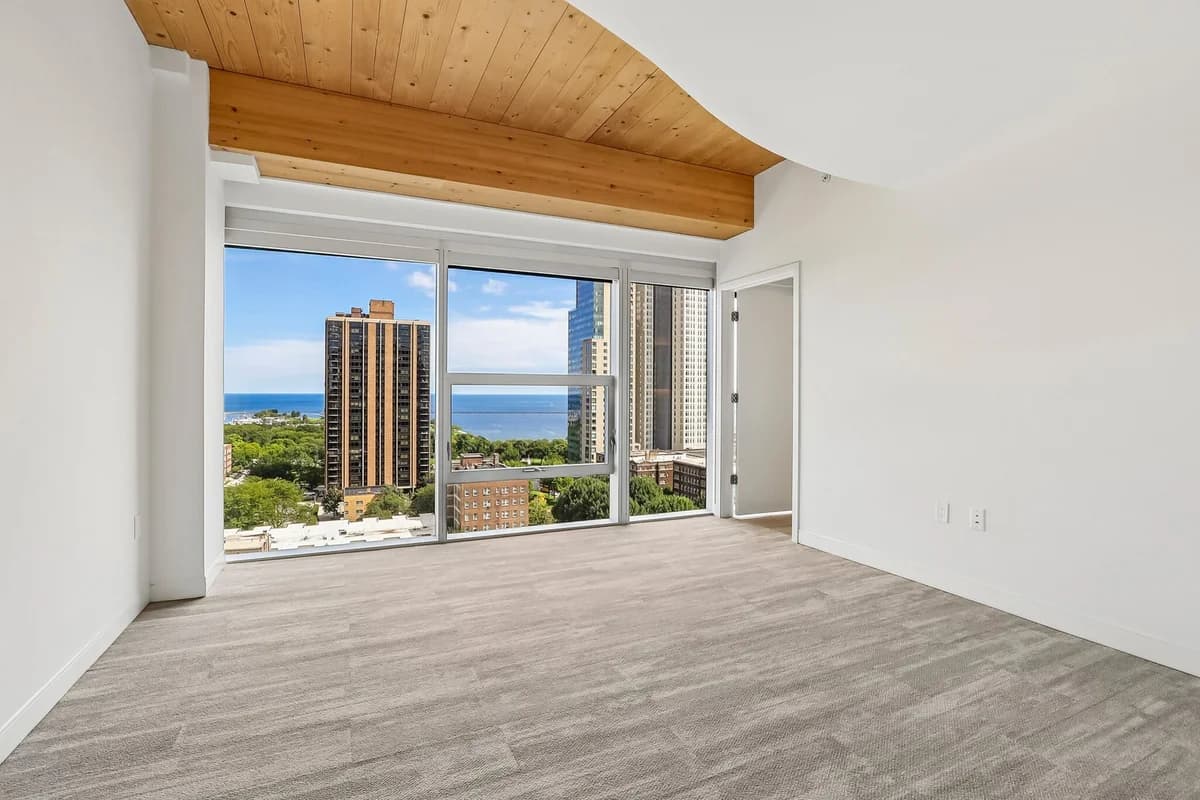 Milwaukee County apartments for rent - image - Willow - 3 BD / 2 BA - Primary Bedroom