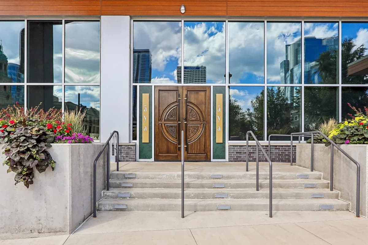 Milwaukee County apartments for rent - image - Building Exterior - Āya