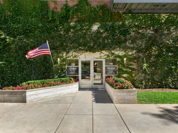 Milwaukee County apartments for rent - image - City Green Entrance